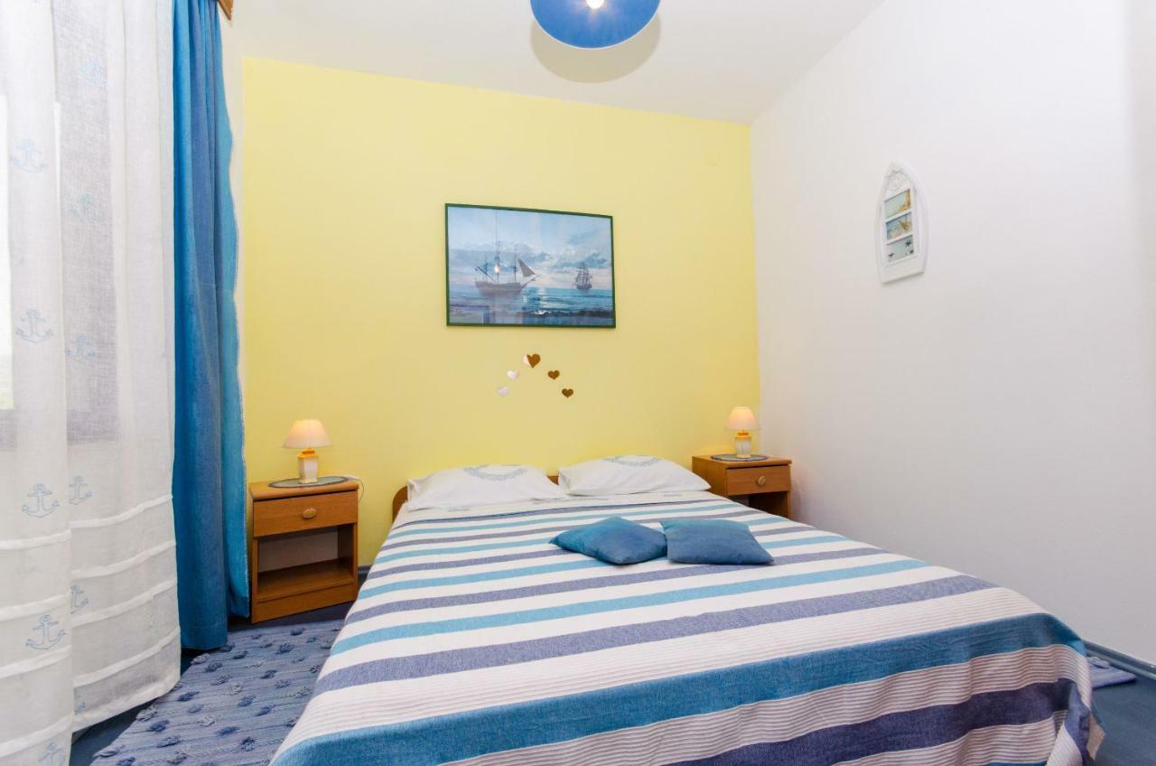 Apartment Slavka Račišće Eksteriør bilde