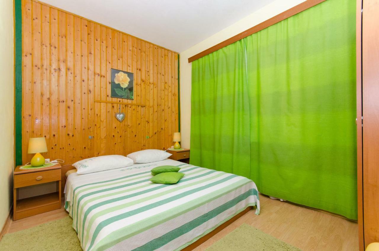 Apartment Slavka Račišće Eksteriør bilde